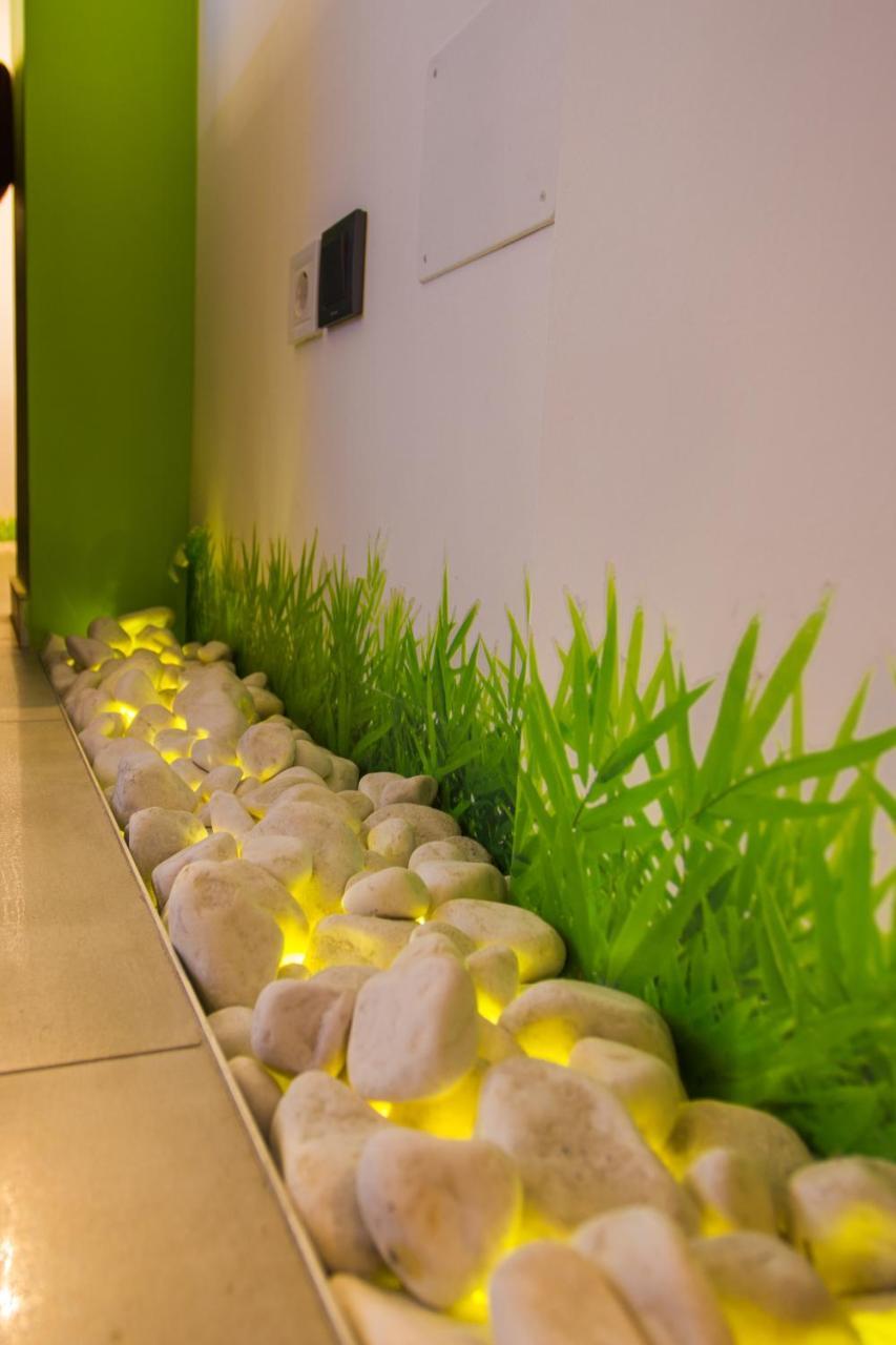 Apartment Plaza ----Wallbox 11Kw 16A ----- Private Spa- Jacuzzi, Infrared Sauna, Luxury Massage Chair, Parking, Entry With Pin 0 - 24H, Free Cancellation 24 Hours Before Check In Slavonski Brod Zewnętrze zdjęcie