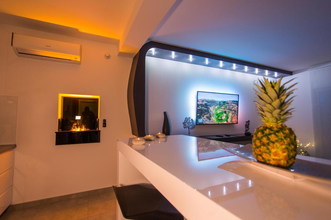 Apartment Plaza ----Wallbox 11Kw 16A ----- Private Spa- Jacuzzi, Infrared Sauna, Luxury Massage Chair, Parking, Entry With Pin 0 - 24H, Free Cancellation 24 Hours Before Check In Slavonski Brod Zewnętrze zdjęcie