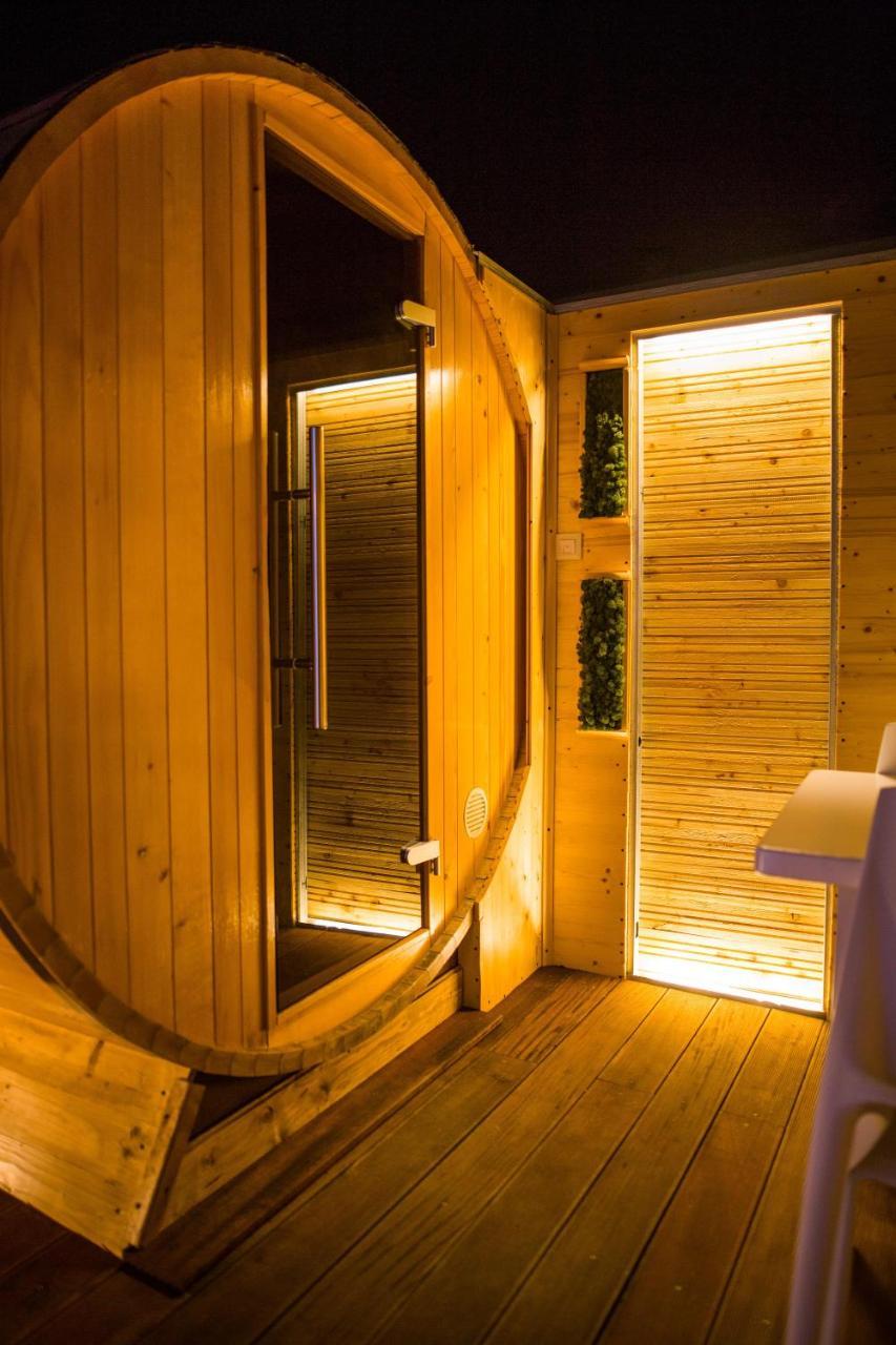 Apartment Plaza ----Wallbox 11Kw 16A ----- Private Spa- Jacuzzi, Infrared Sauna, Luxury Massage Chair, Parking, Entry With Pin 0 - 24H, Free Cancellation 24 Hours Before Check In Slavonski Brod Zewnętrze zdjęcie