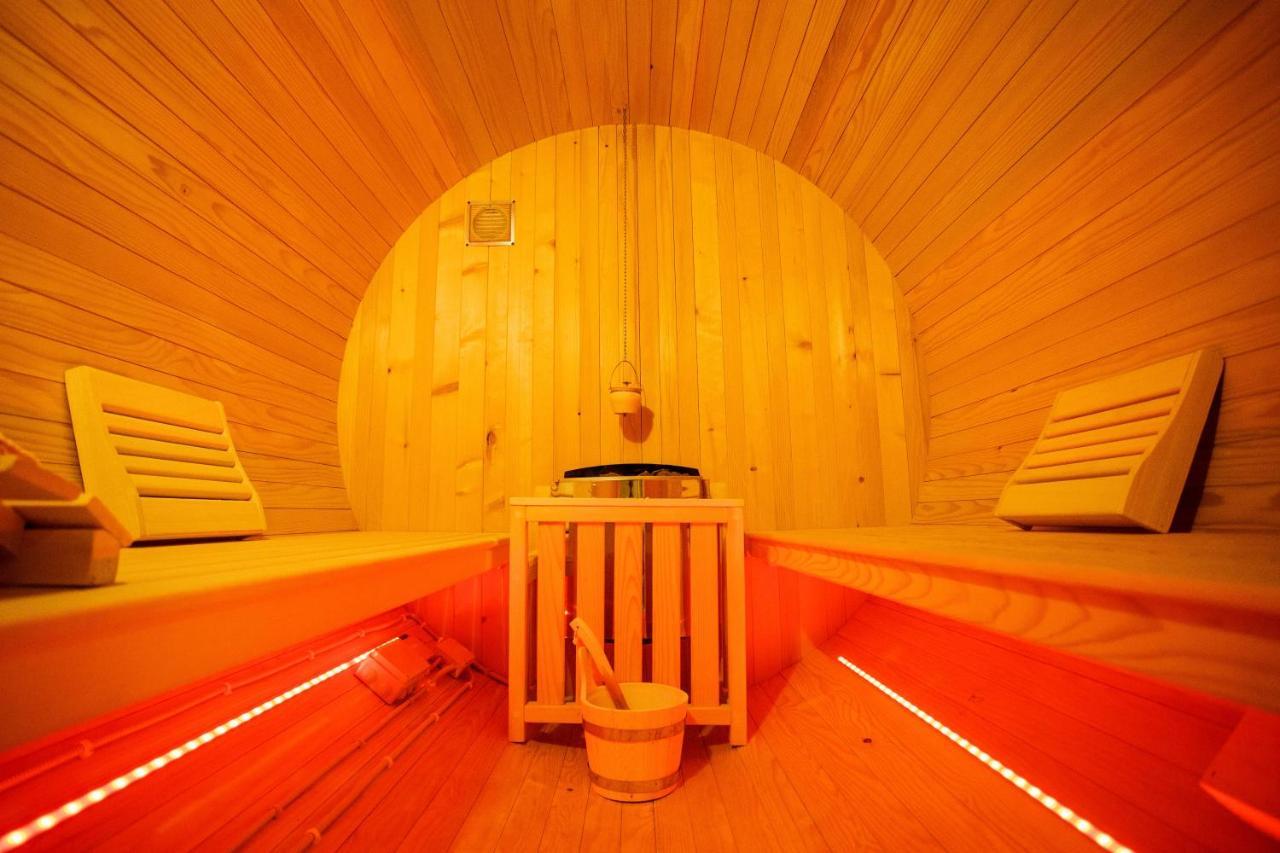 Apartment Plaza ----Wallbox 11Kw 16A ----- Private Spa- Jacuzzi, Infrared Sauna, Luxury Massage Chair, Parking, Entry With Pin 0 - 24H, Free Cancellation 24 Hours Before Check In Slavonski Brod Zewnętrze zdjęcie
