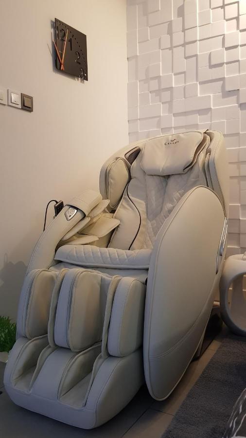 Apartment Plaza ----Wallbox 11Kw 16A ----- Private Spa- Jacuzzi, Infrared Sauna, Luxury Massage Chair, Parking, Entry With Pin 0 - 24H, Free Cancellation 24 Hours Before Check In Slavonski Brod Zewnętrze zdjęcie